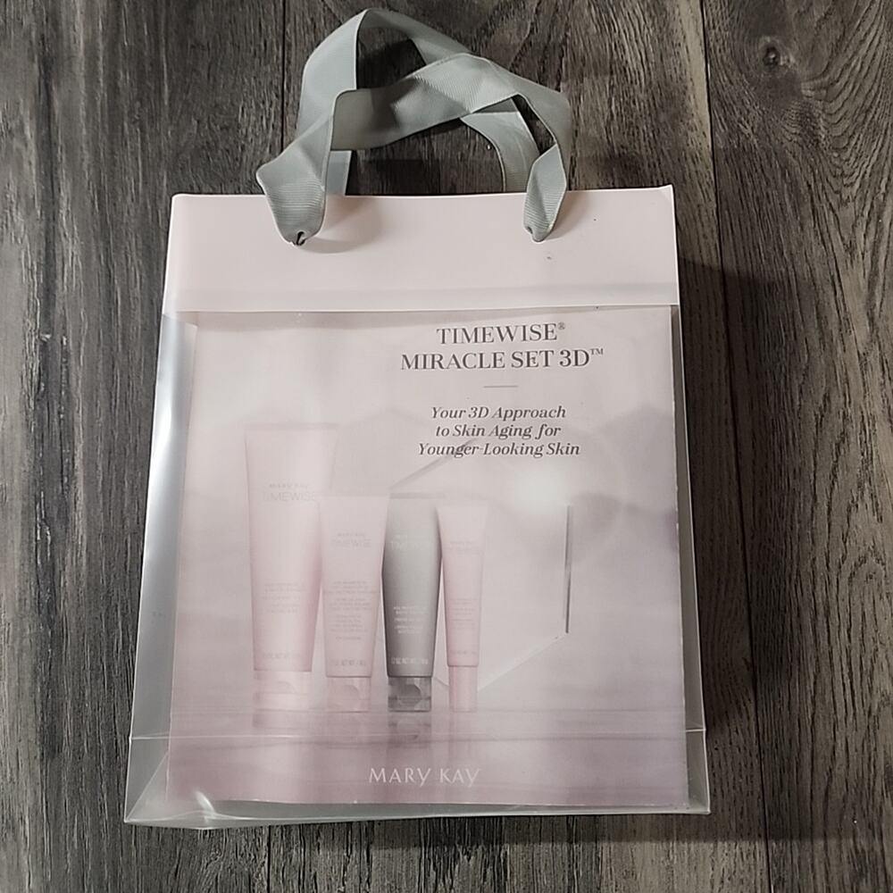 Mary Kay TimeWise Age Minimizing 3D Miracle Set for Oily Skin New In Box